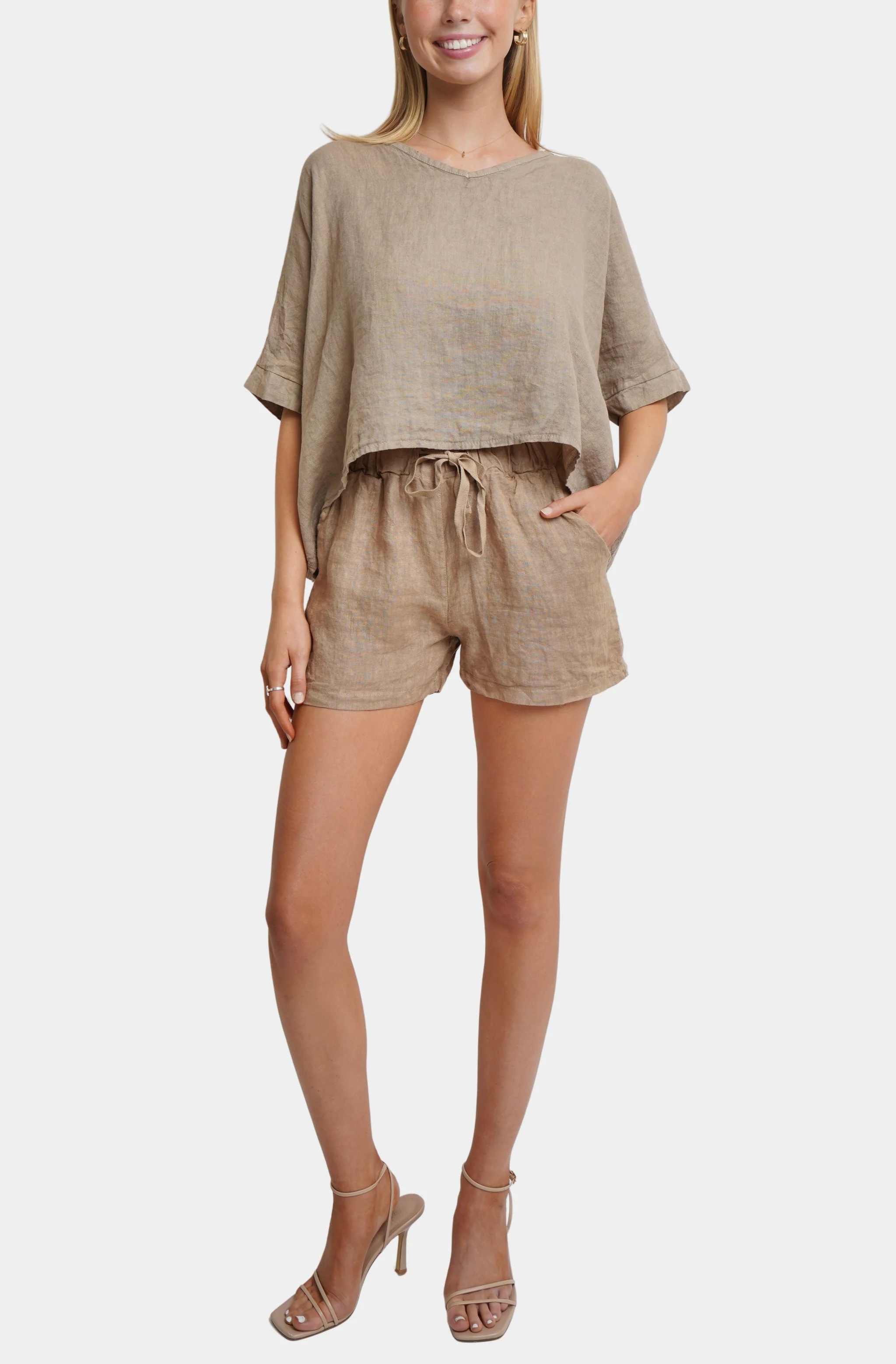 Andreia Linen Shorts - Image 2