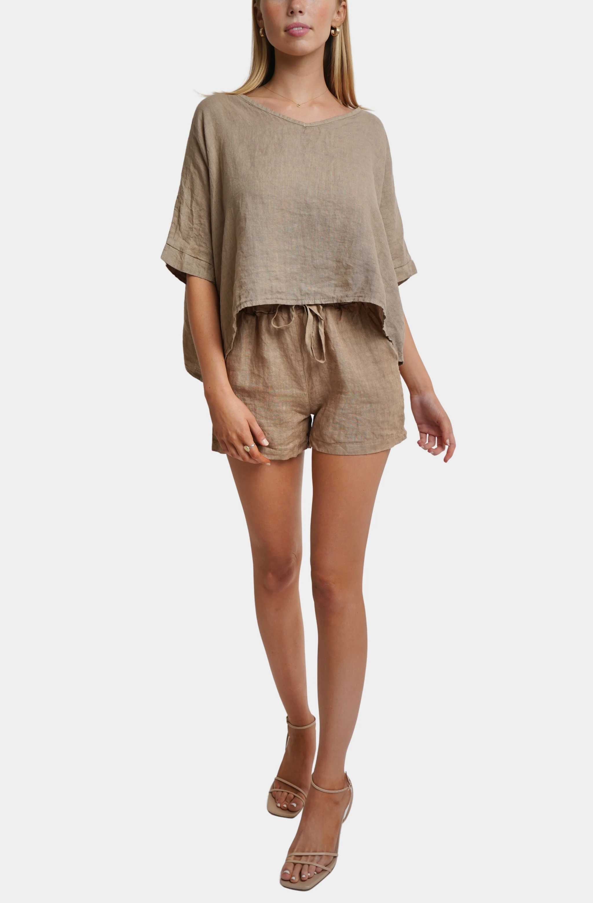 Andreia Linen Shorts - Image 3
