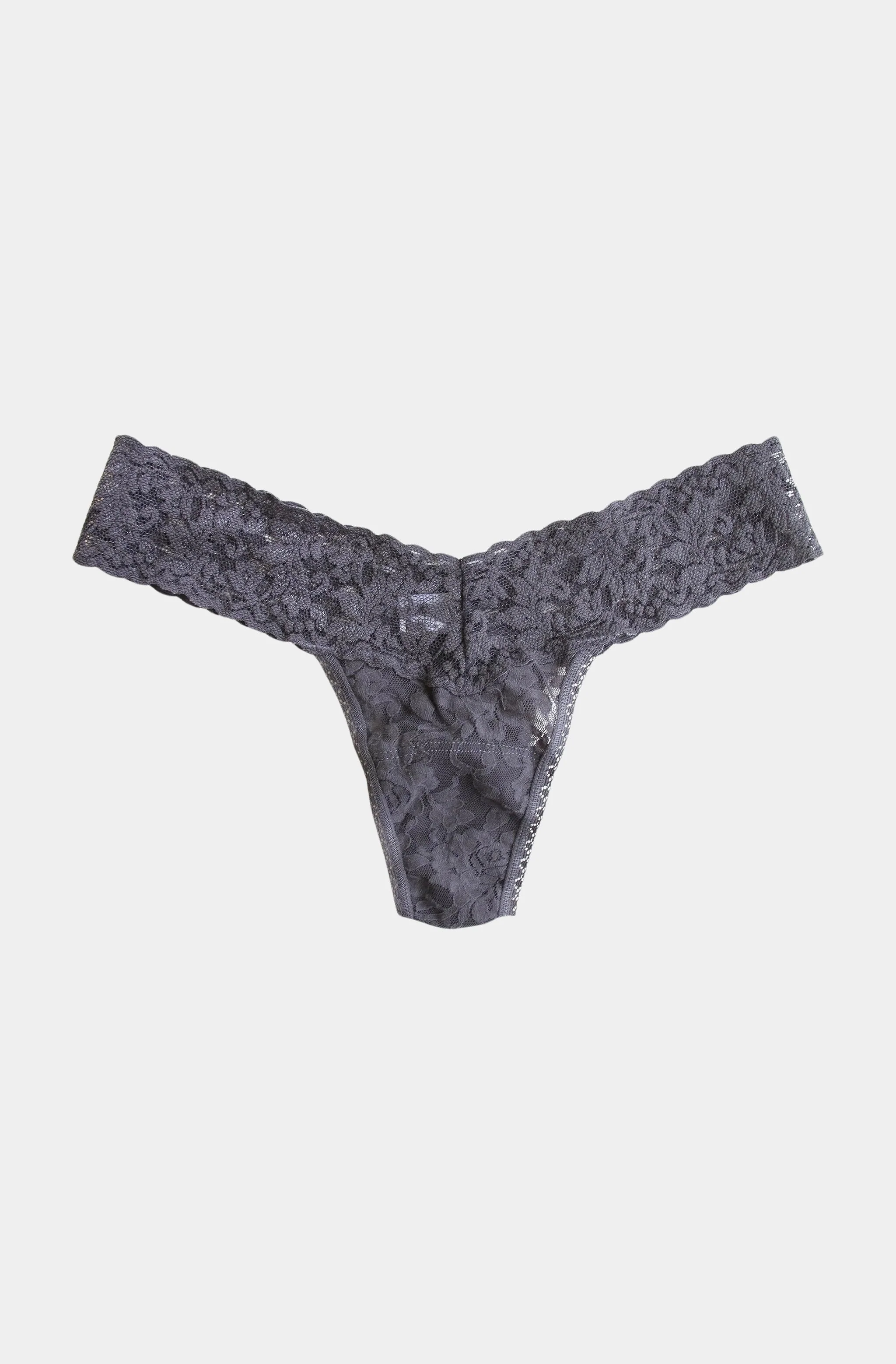 Signature Lace Low Rise Thong