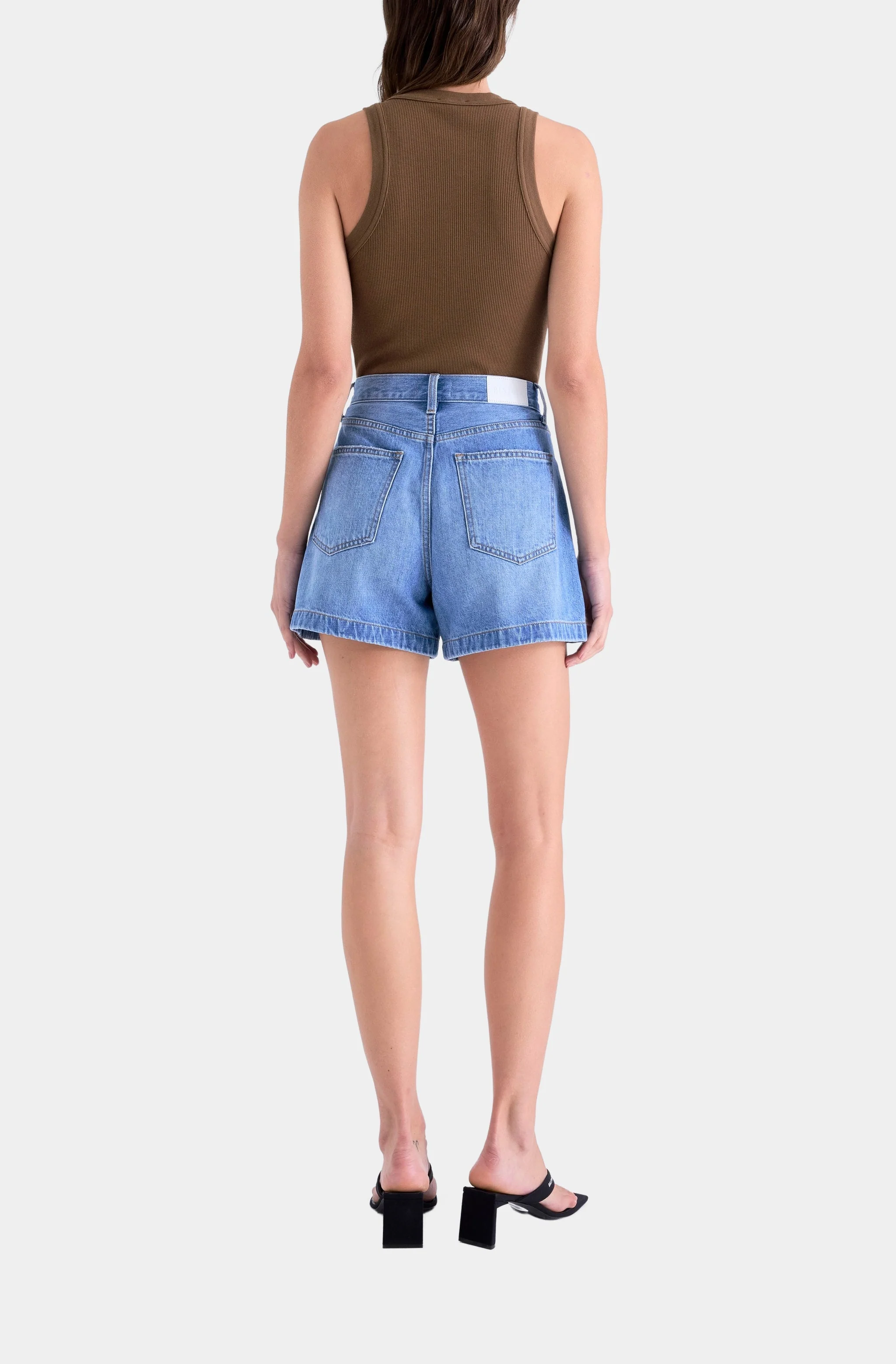 Saige Short - Image 3
