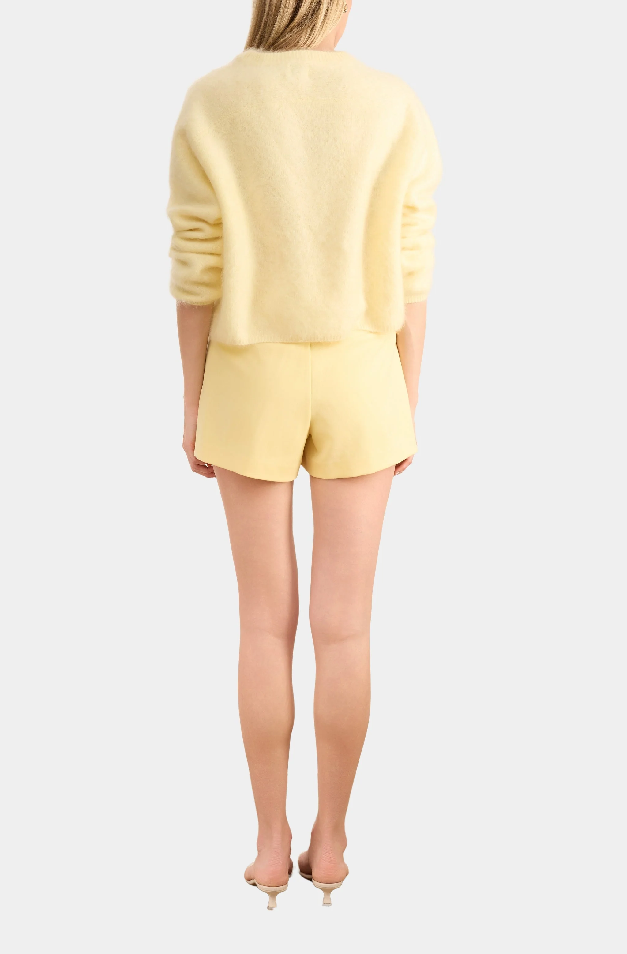 Hana Short - Image 6