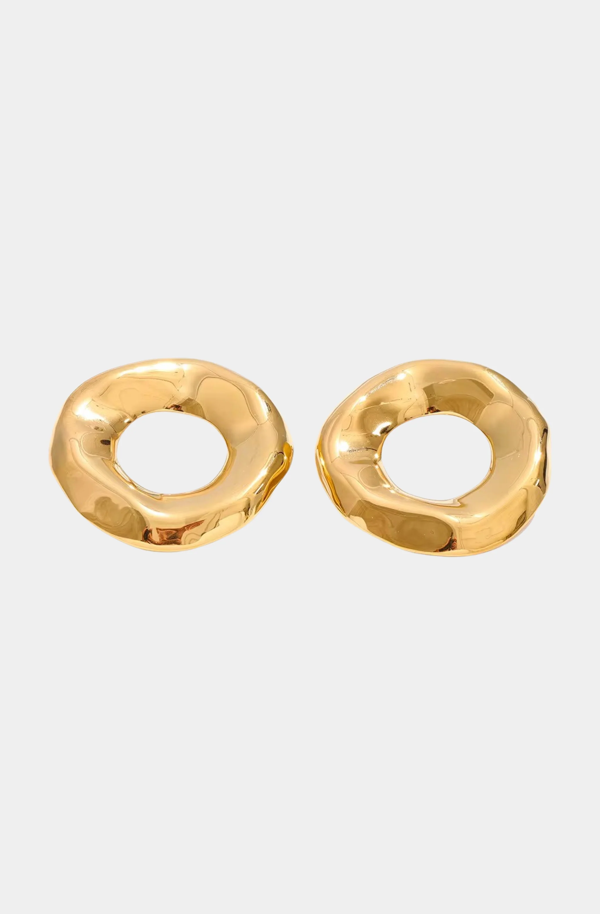 Wavy Circle Earrings